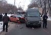 У Хмельницькому пасажирський мікроавтобус потрапив у ДТП