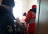 Витягли з “того світу”: на Хмельниччині поліцейські врятували чоловіка від суїциду