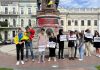 “УСІ Одеса” – Путін”: одесіті протестують біля пам’ятника російській цариці (фото) — УСІ Online