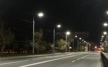 “Волинь Post” – У Луцьку на одній із вулиць реконструюють освітлення