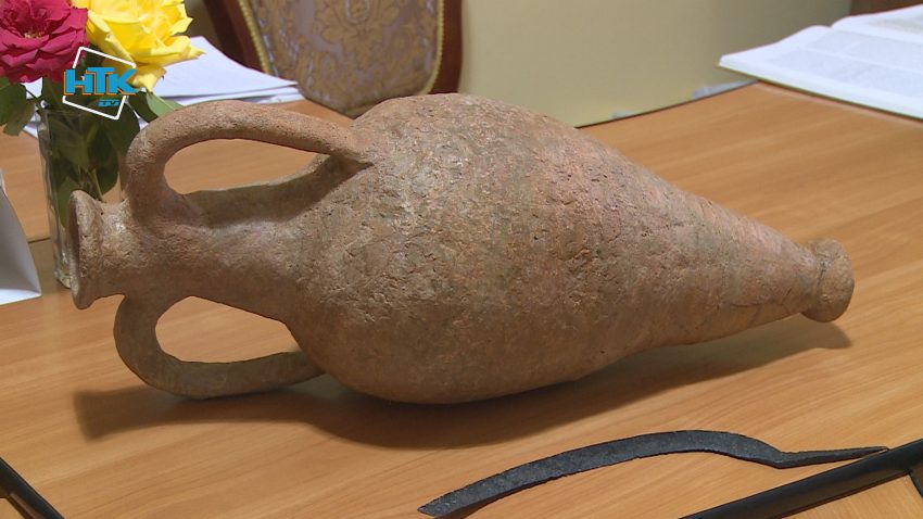 Galka.if.ua – У Коломийський музей передали давню амфору